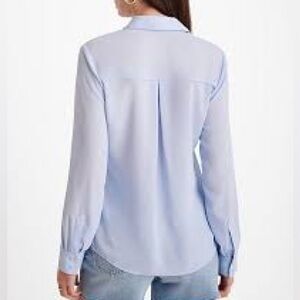 EXPRESS PORTOFINO 2 POCKET BUTTON UP BLOUSE, like new, sz small, light blue